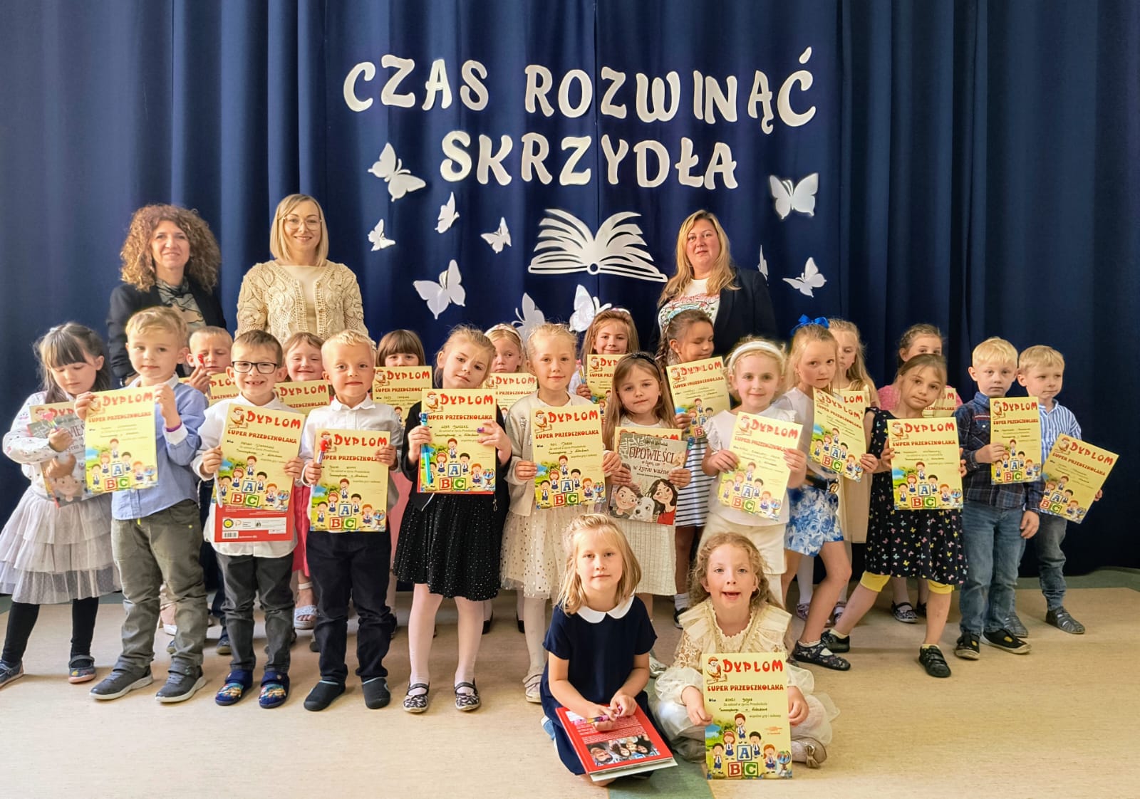 Read more about the article Zakończenie roku przedszkolnego w Sówkach 🦉