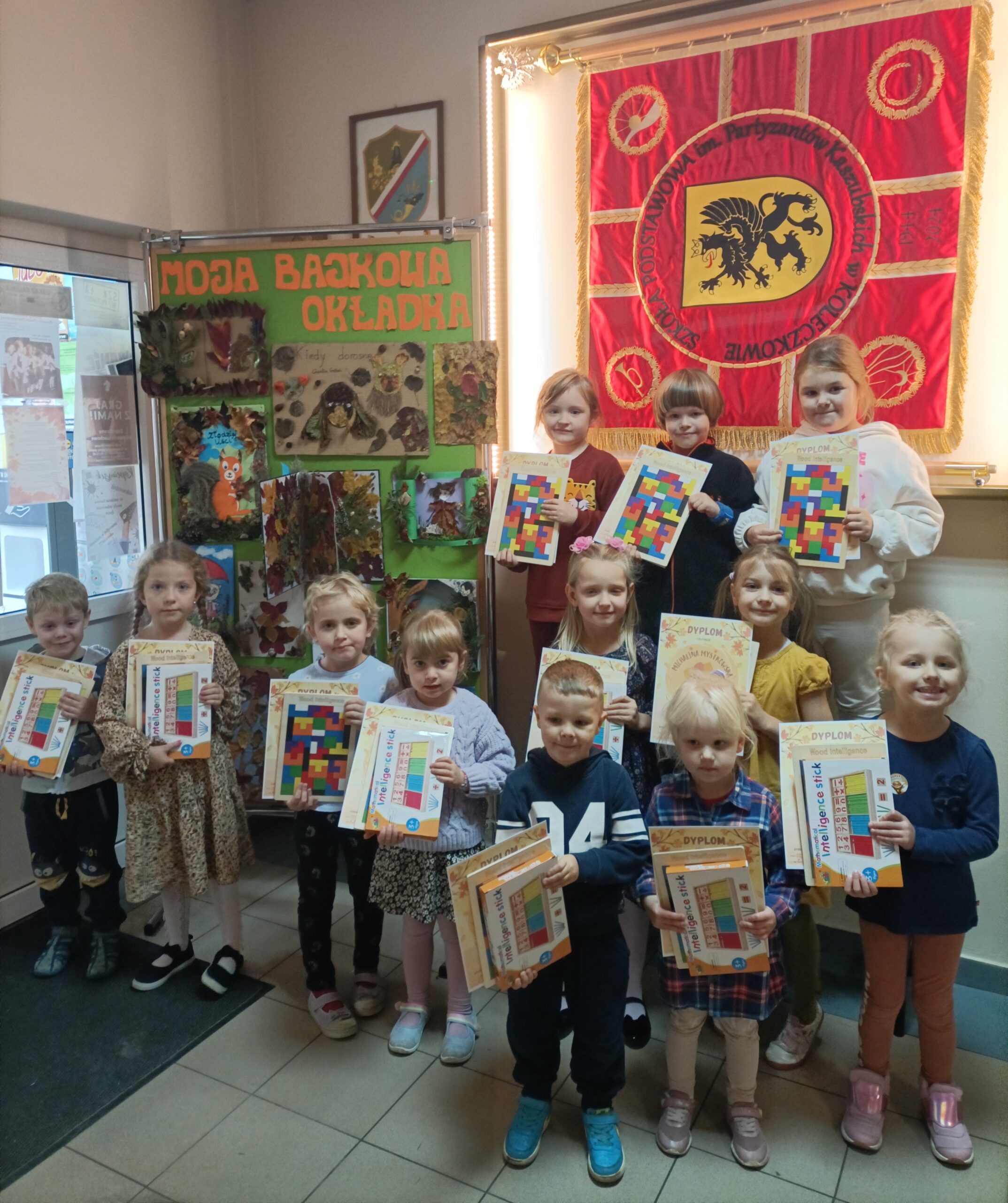 Read more about the article Rozstrzygnięcie konkursu plastycznego pt. 📚”Moja bajkowa okładka”📚