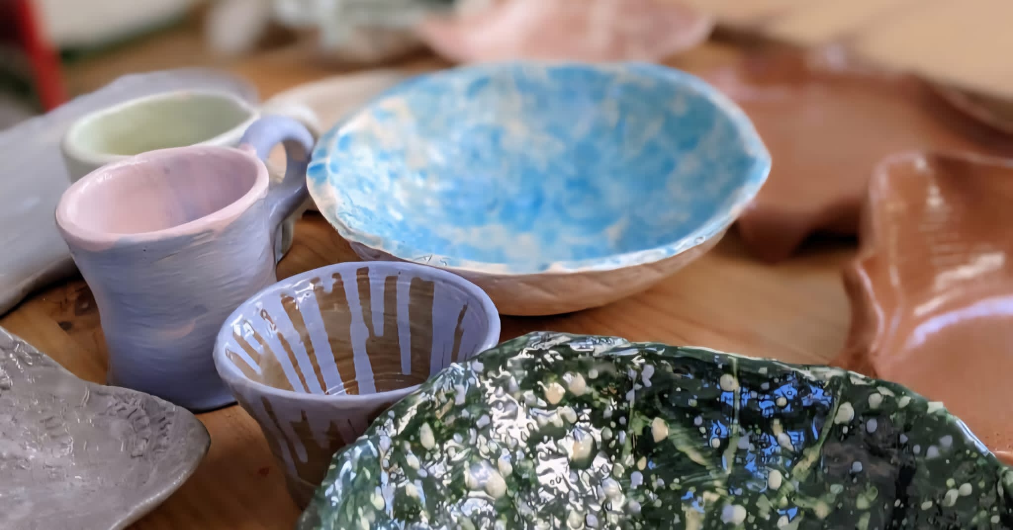 Read more about the article ŻABKI 🐸 NA WARSZTATACH CERAMICZNYCH 