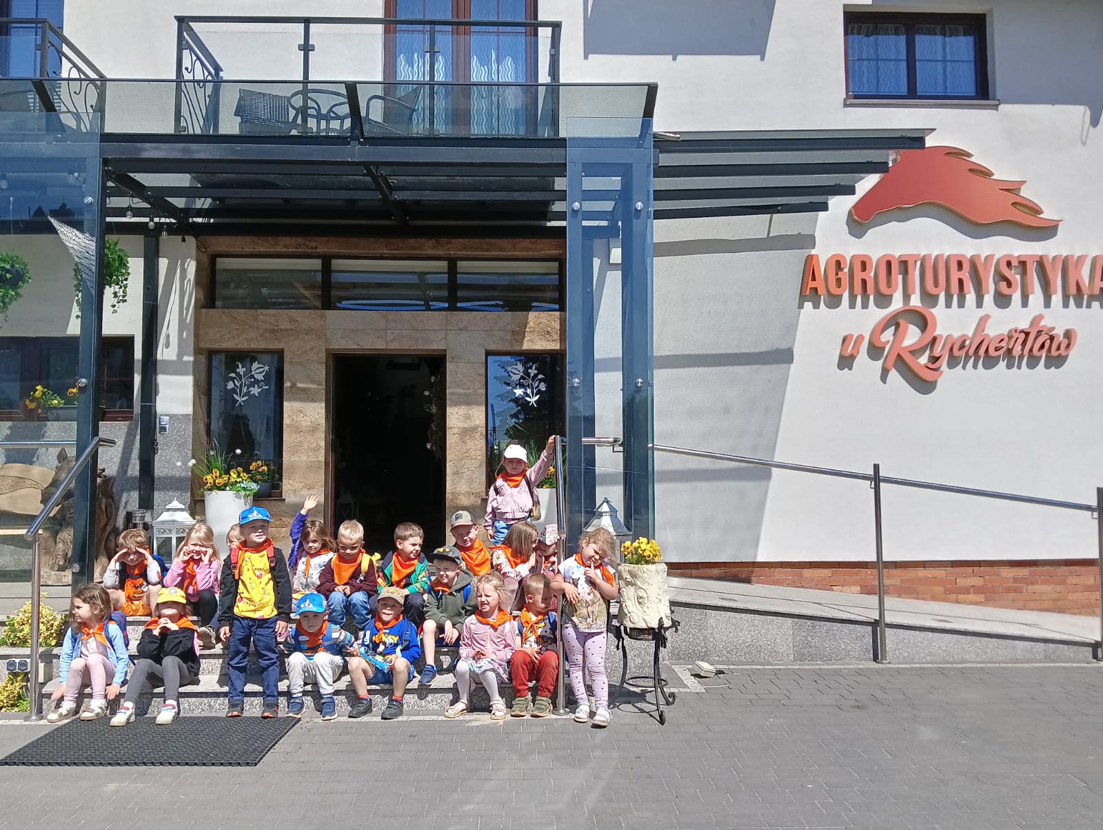 Read more about the article Wycieczka do Gospodarstwa Agroturystycznego „u Rychertów”🐎